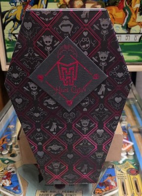 NRFB Monster High Haunt Couture Draculaura Doll HGK10 - Original Mattel Shipper
