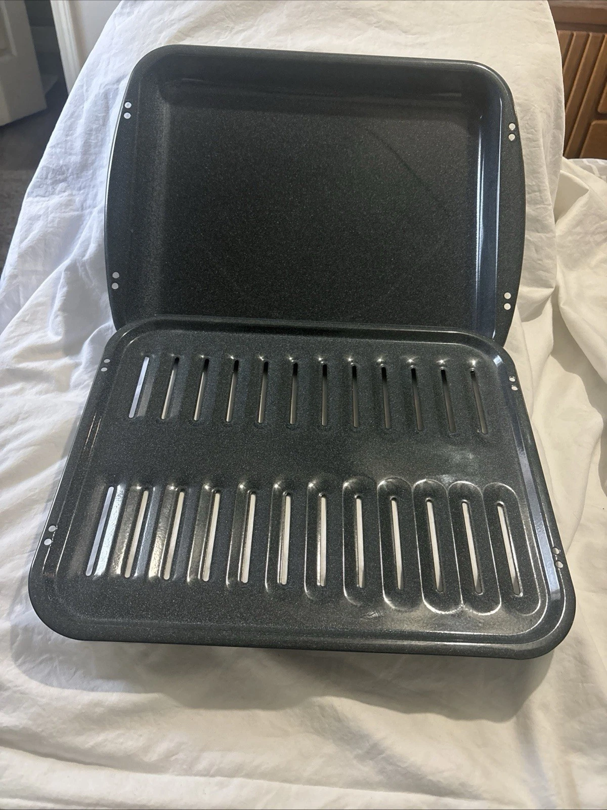 Beautiful Enamel Porcelain Broiler Pan, 2-Piece Set, Nonstick 15” x 12”New