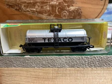 MODEL POWER N SCALE TEXACO TANK CAR