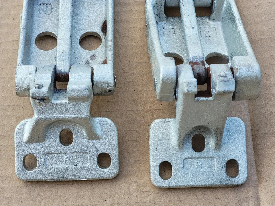 PARA MERCEDES SPRINTER W906 2007-2018 BISAGRA PUERTA TRASERA SUPERIOR DODGE PASAJERO DERECHO Foto 2 de 3