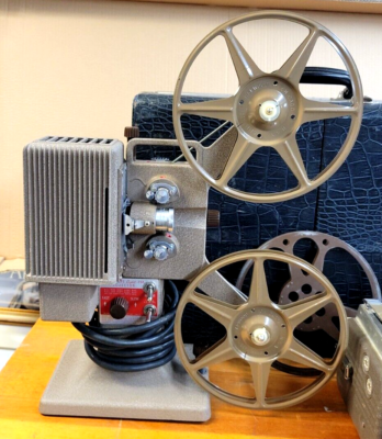 1940S Film Projector KODASCOPE Eight-71A, Cine-Kodak Reliant