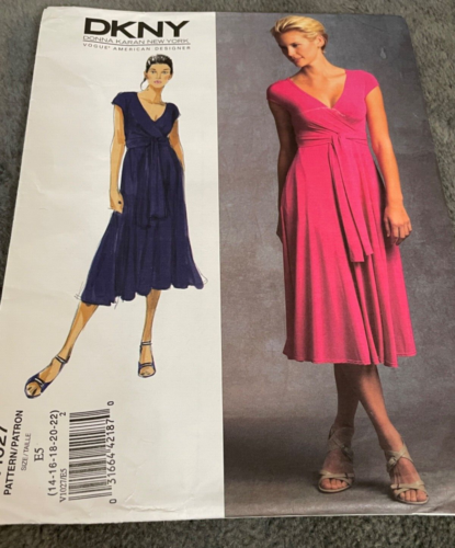 Vogue Patterns V1027 DKNY Damenkleid plissiert & gerippt AA 6 8 10 12 ungeschnitten - Bild 1 von 5