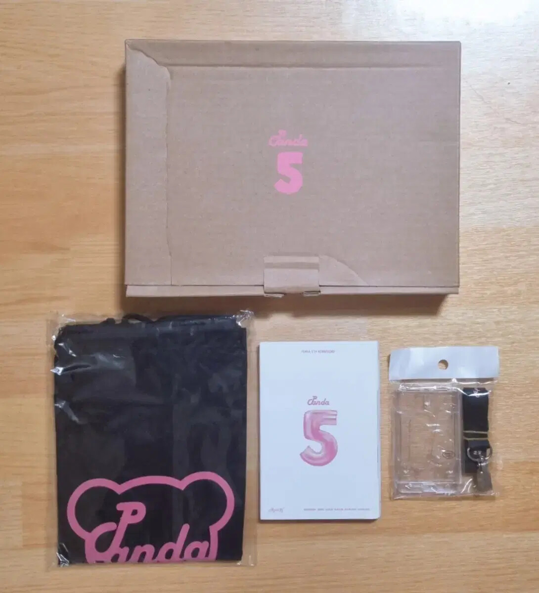APINK's official fan club sells 5th edition Panda kit goods
