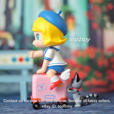 POP MART x MOLLY A Boring Day with Molly Travelling from Home Mini
