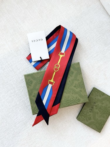 GUCCI GG Printed Silk Twill Scarf / Multicolor