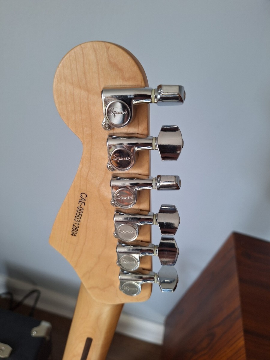 Fender Squier Stratocaster Special Edition (SE) - black gloss | eBay