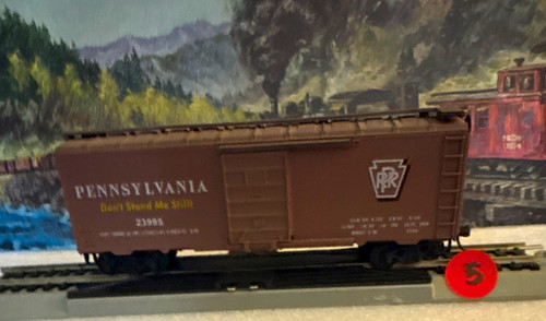Coche de caja marrón calibre Pennsylvania PRR HO 23995 "Don't Stand Me Still" | Condition: Used