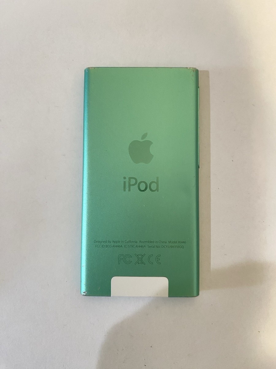 Apple iPod nano 7th Generation Green (16 GB) Works Great