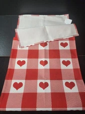 Table Runner HOVEOX  Red Heart Print 13x70
