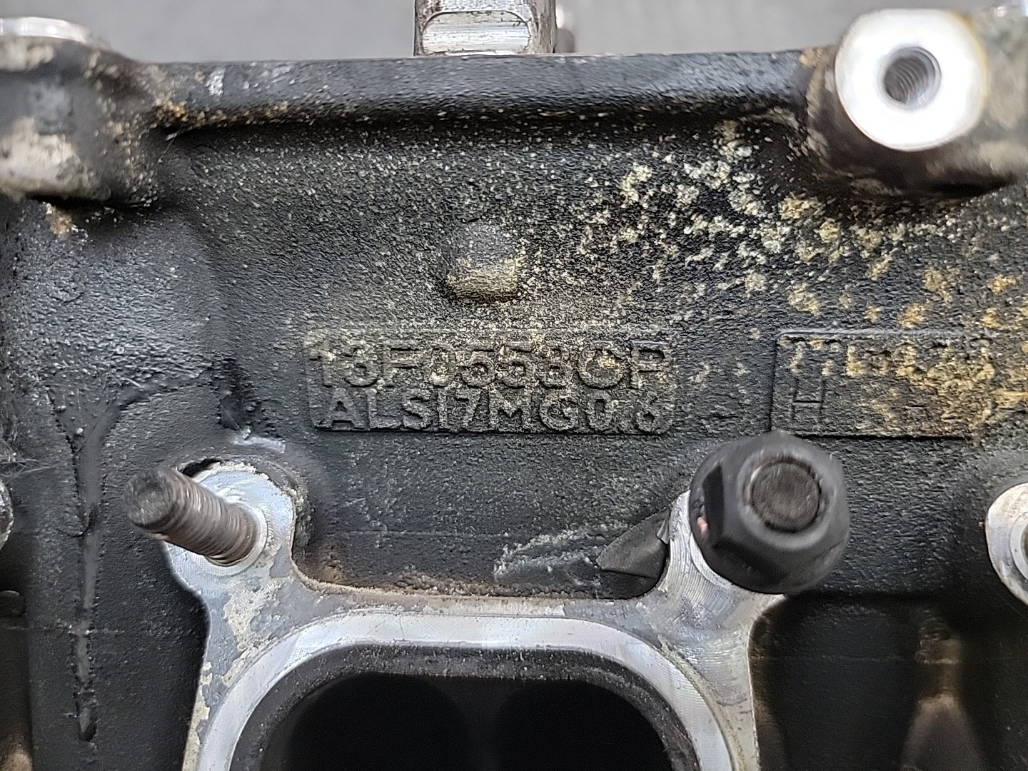 McLaren 720S Passenger Right Engine Cylinder Head 13F0553CP Oem