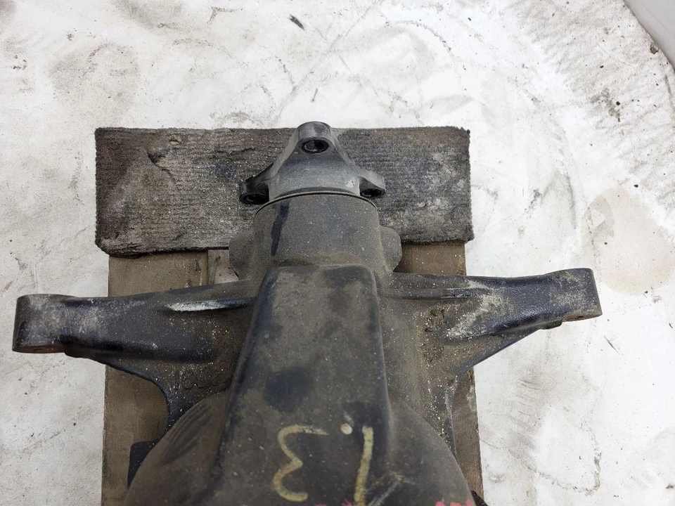 2013 年 HYUNDAI Genesis COUPE 2.0L 亲笔签名 TRANS STD 后部不同承运人  — 第 3/4 张图片