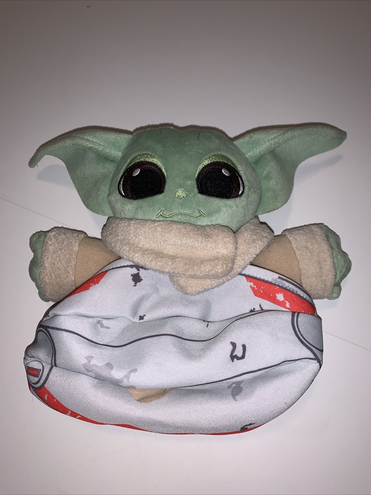 Star Wars Child Grogu Hideaway Hover Bounty Colección Peluche Mandaloriano Marioneta