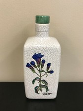 Ceramic Glossed 8" Vase with Cork Lid Flowers Plants Leaves Juniperus Arnica