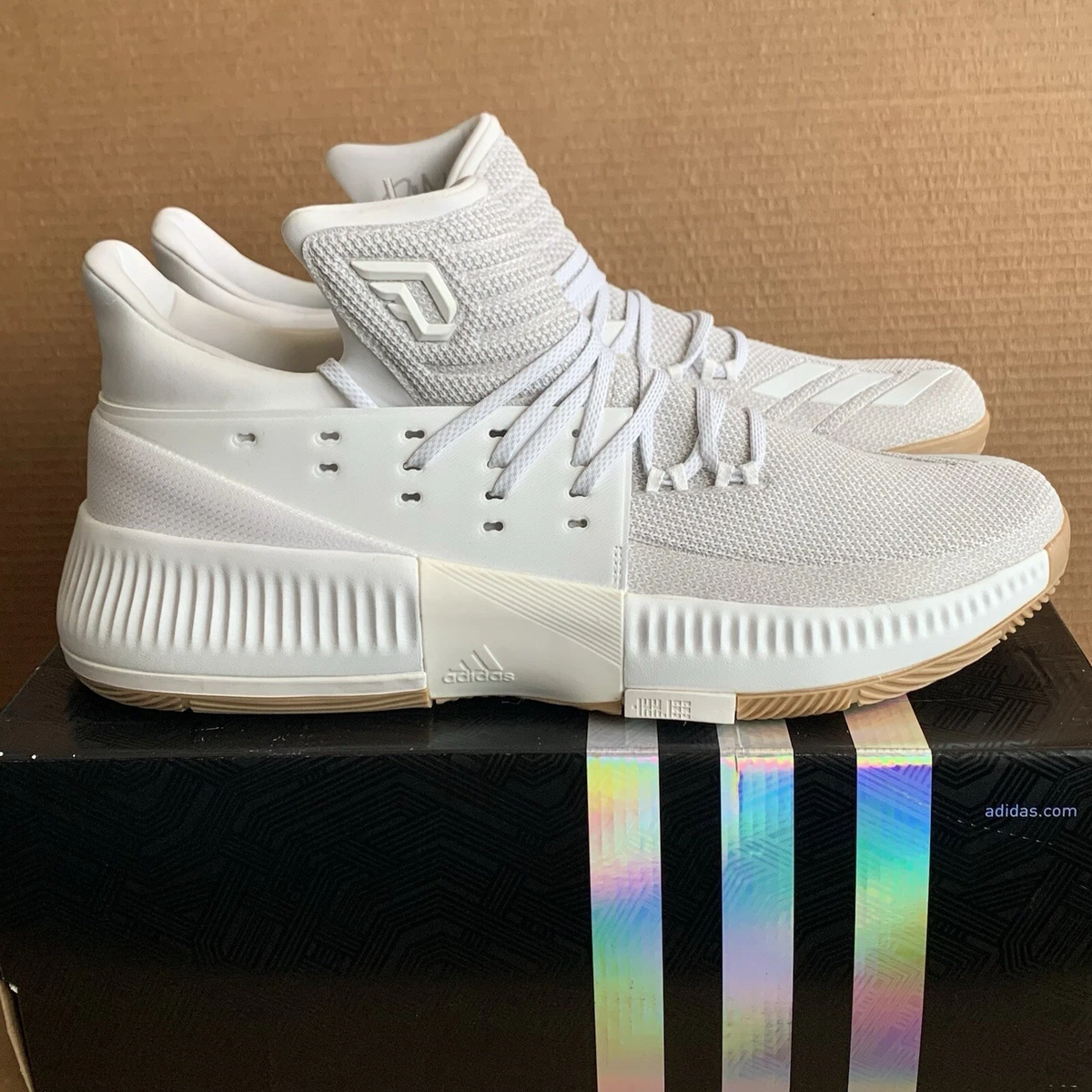 ADIDAS Dame 3 Legacy Basketball Sneaker ART BW0323 White Gum Size 5.5 Men ADIDAS Dame 3 Legacy Basketball Sneaker ART | Mercari main image 4