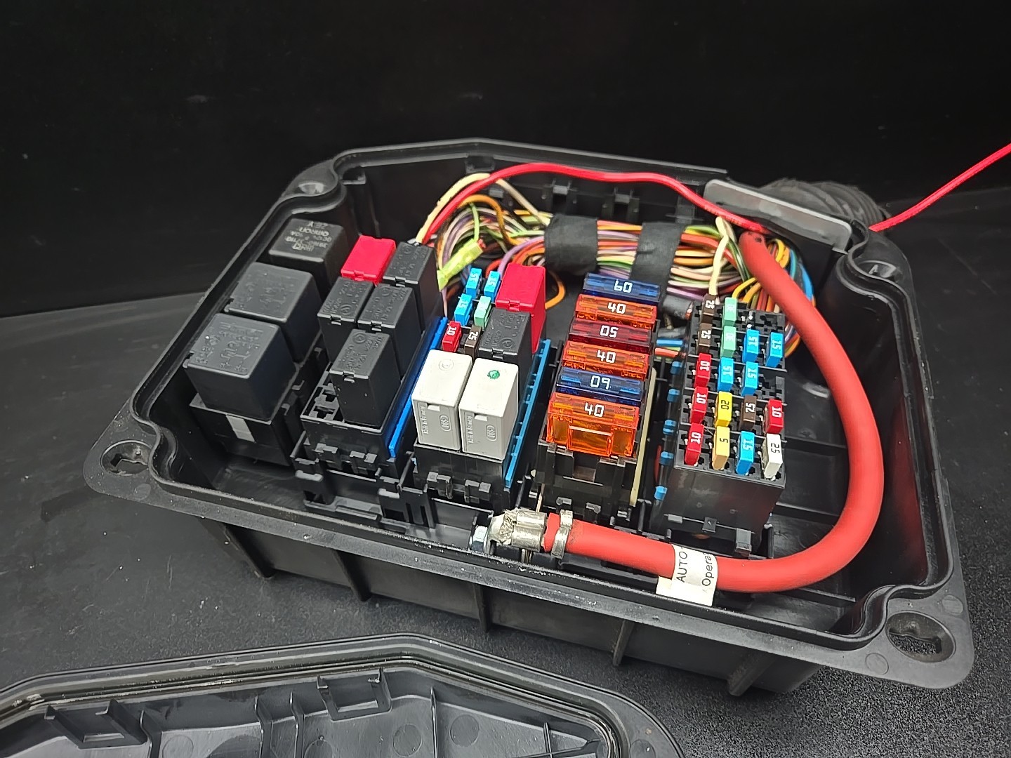 03-19 MASERATI Quattroporte Gran Turismo ENGINE BAY FUSE BOX COVER ASSEMBLY OEM