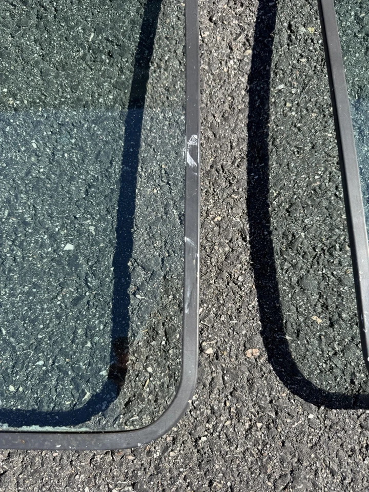 79-03 Dodge Ram Van Kit de ventana de vidrio ventilado lateral trasero 1500 2500 3500 Foto 4 de 4