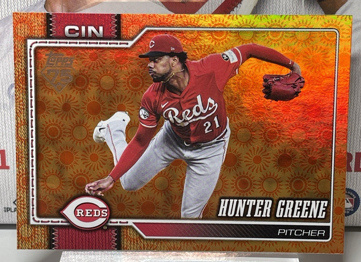 2026 Topps Series 2 - Hunter Greene #382 - Holiday