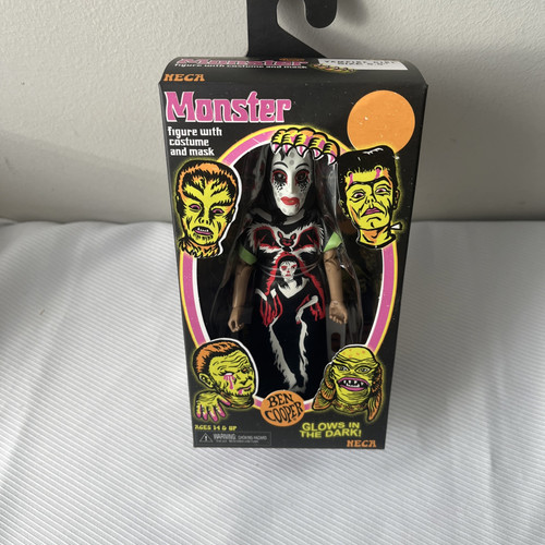 NECA BEN COOPER MONSTER VAMPIRE GIRL 5.5" FIGURE GLOWS IN THE DARK - NEW - Bild 7 von 7