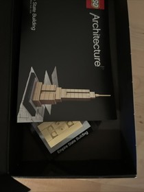 LEGO ARCHITECTURE: Empire State Building # 21002 Complete Set w/Box and Manual