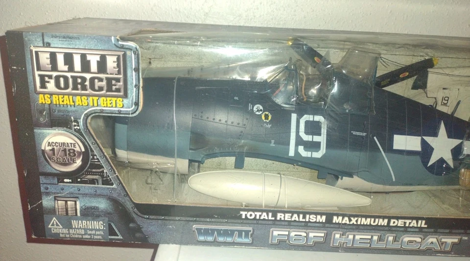Elite Force WWII F6F Hellcat Fighter Plane 1:18 Scale Felix The Cat No. 021725 - Image 3 of 4