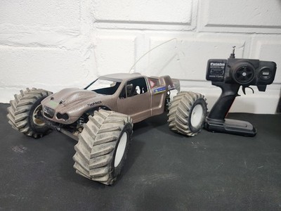 Team Associated vintage RC10T4 Stadium Truck Complete with controller RTR 
