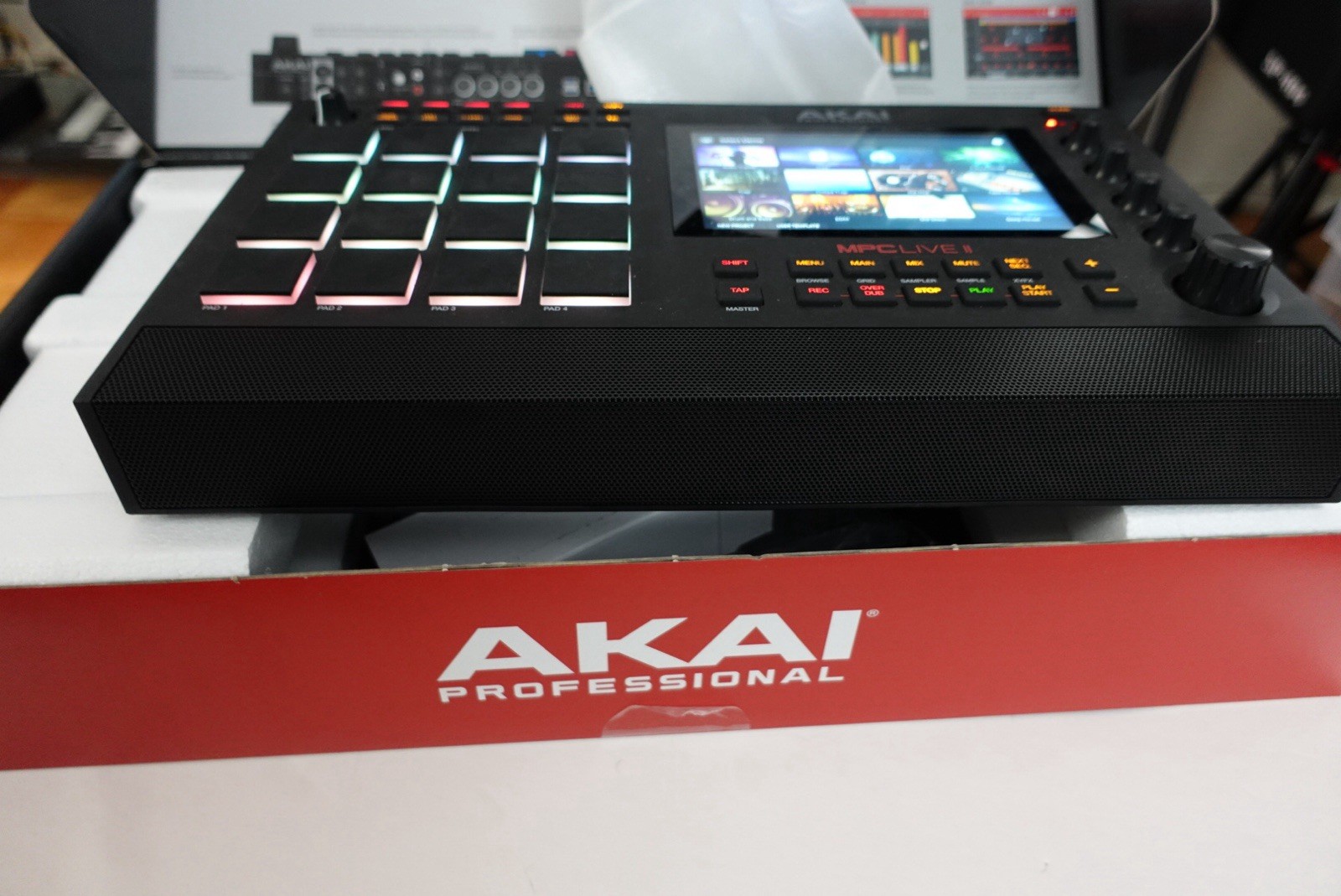 Akai MPC Live 2, pristine condition, impeccable sound. Music Production Center
