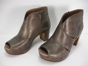 dansko delphina bootie