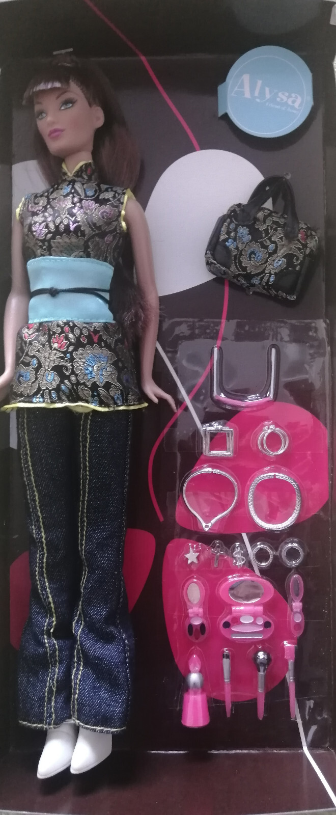 Poupée Alysa Chinese Jeans Integrity Toys 2005 Studio IT 10065 neuve NRFB