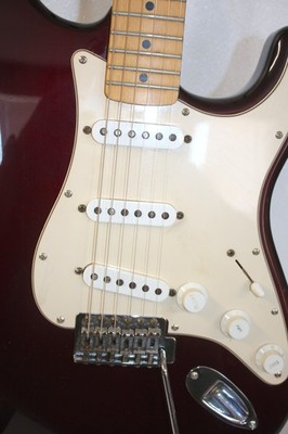 2006 Fender Standard Stratocaster Made in Mexico Midnight Wine W