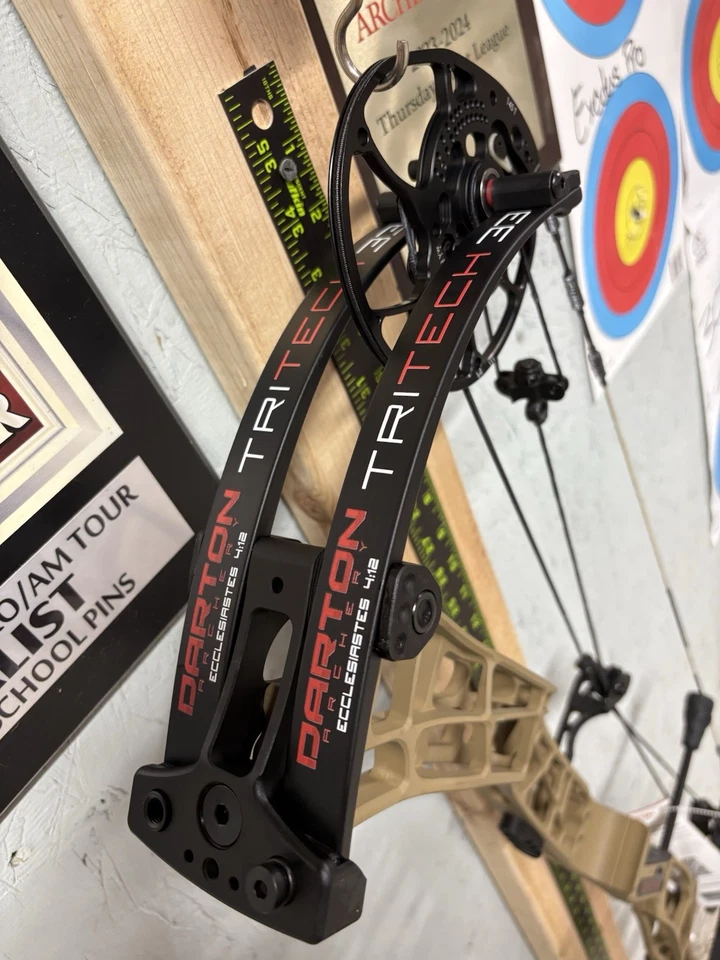 Darton Tritech 33 Right Hand 60 lbs FDE w/Black Limbs - Image 2 of 4