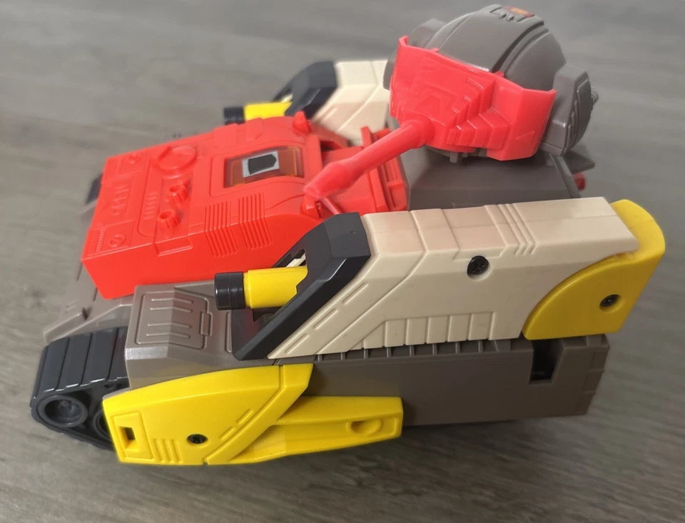Vintage Original Transformers G1 Omega Supreme Tank Working, SEE VIDEO! 💥 - Image 2 of 4