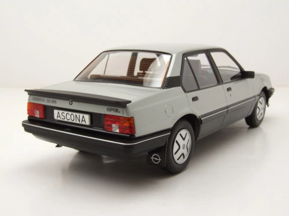 Opel Ascona C SR 1981 silber Modellauto 1:18 MCG - Bild 2 von 4