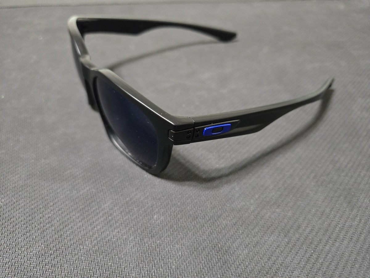 Rare Oakley MotoGP Garage Rock Matte Black / Ice Iridium Polarized