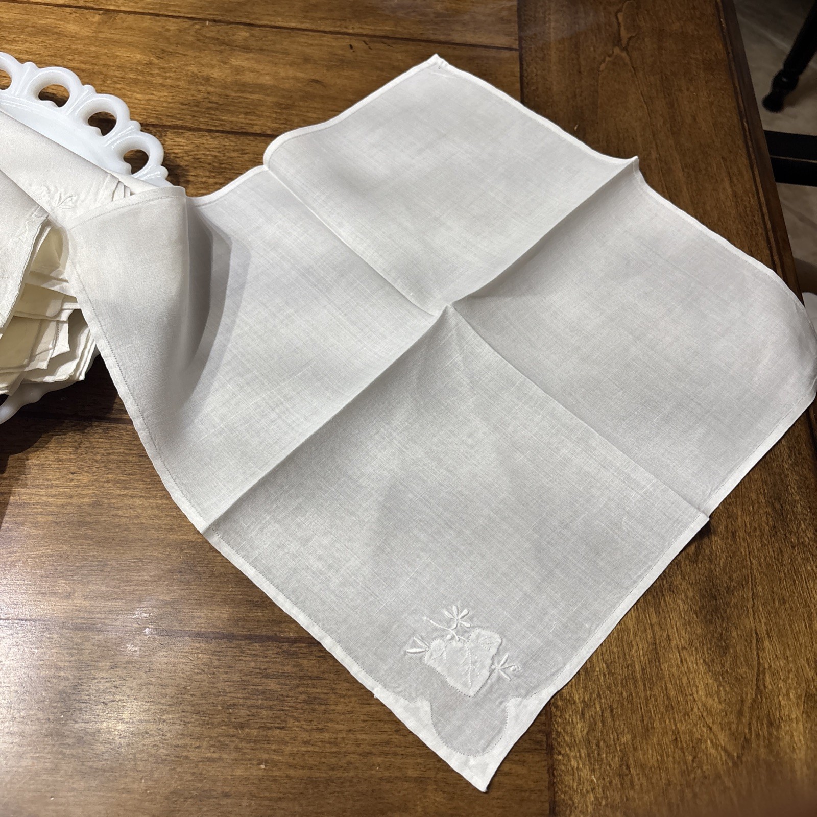 Vtg Hand Appliquéd & Embroidered In Madeira Off White Ginger napkins Set of 15 thumbnail 3