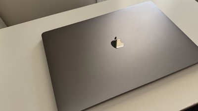 Apple MacBook Pro 16” 2019 i9 8-Core 32GB 2TB Radeon Pro 5500M