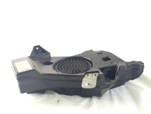 8P4035382 SUBWOOFER LAUTSPRECHER AUDI A3 2.0 D 103KW 6M 5P (2005) ERSATZTEIL