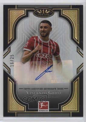 2022-23 Topps Tier One Bundesliga Black 16/25 Vincenzo Grifo #TOA-VG Auto 3d3