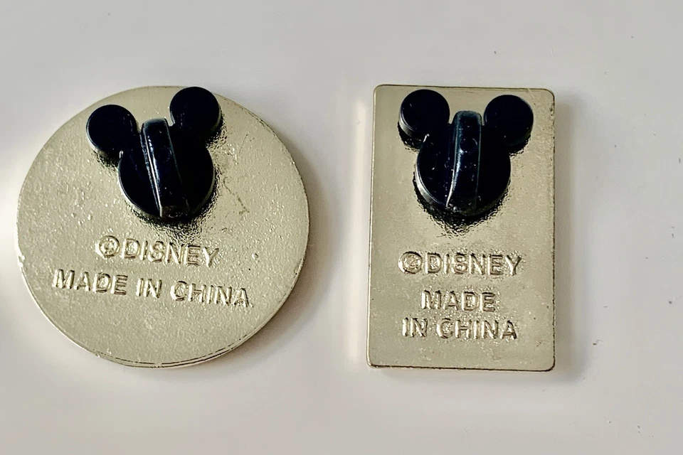 Broches vintage con insignias prendedor de Disney Foto 2 de 2