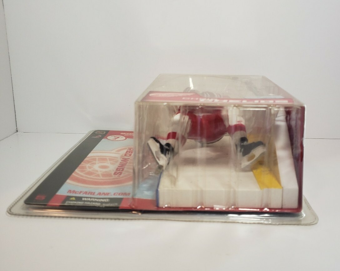 Detroit Red Wings - Chris Chelios NHL Series 7 - McFarlane Toys | eBay