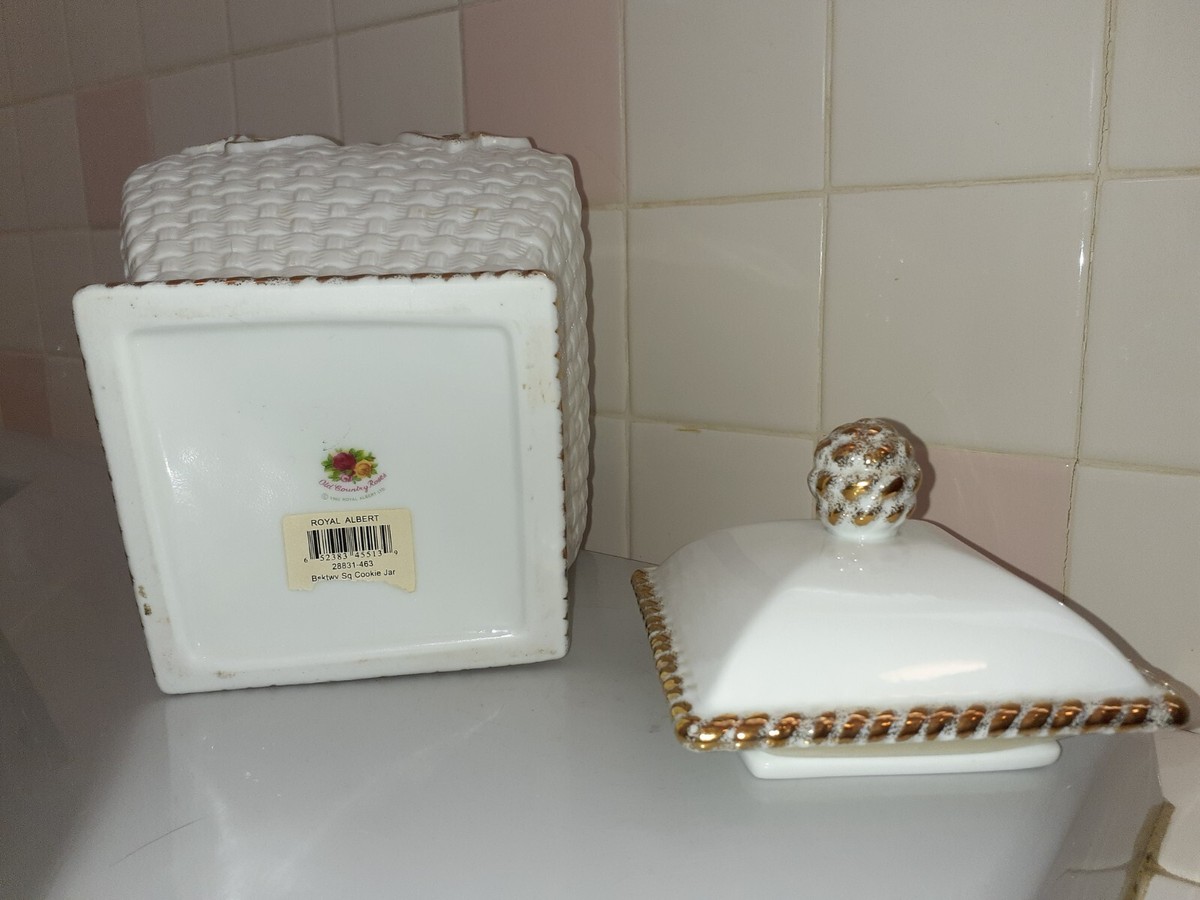 1962 Royal Albert Old Country Roses Cookie Jar 12