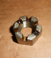 Austin Metro Mk 1 Mk 2 1980-89  O/S rear hub bearing nut RHT