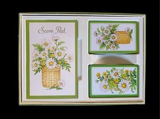 Vintage Hallmark daisy bridge card game set