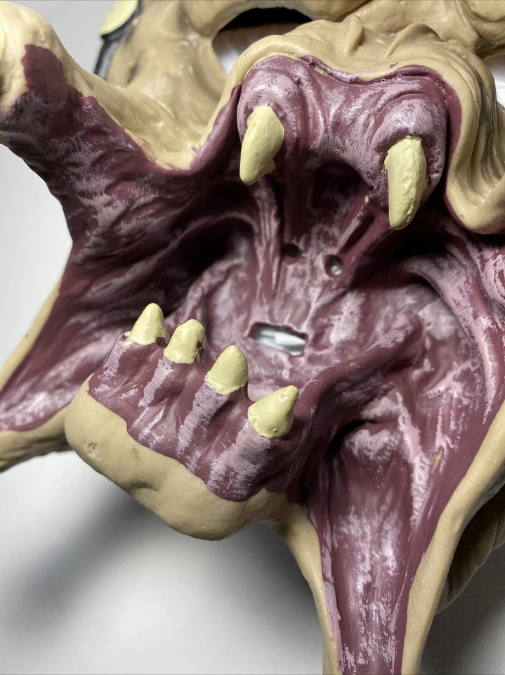 Predator Movie Teen/Adult Latex Face Mask Full Facial Coverage Cosplay Costume - Image 4 of 4