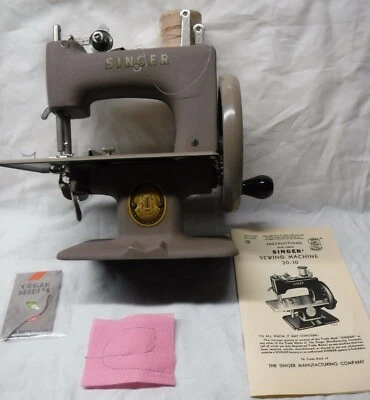 SINGER Child-sized Sewing Machine Collectible Sewing Machines for