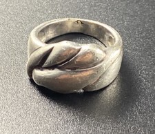 Sterling Ring Modernist Style Ribbed Fine Size 5 Vintage