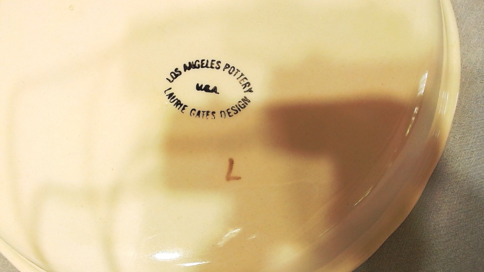 LOS ANGELES POTTERY CHERRIES  BLUE LINES DEEP PIE PLATE 9-3/4", LAURIE GATES USA