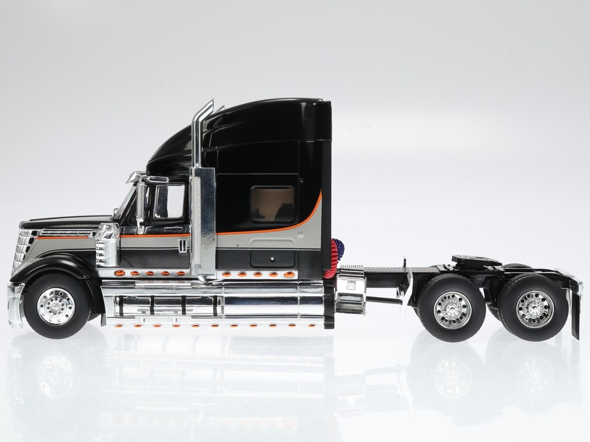イクソ ixo MODELS 1/43 TRUCK series-A iXO 1/43 - Mack R-Series 1966 Black (Convoy) Diecast Scale