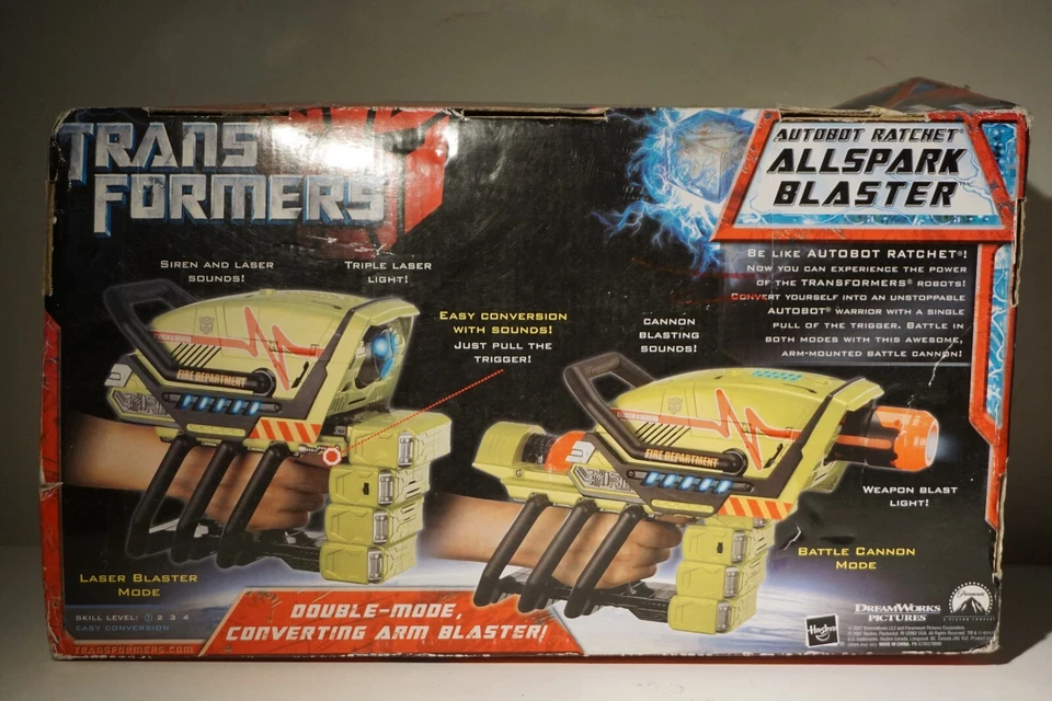 Year 2007 Transformers Movie Electronic AUTOBOT RATCHET ALLSPARK BLASTER - Image 2 of 3