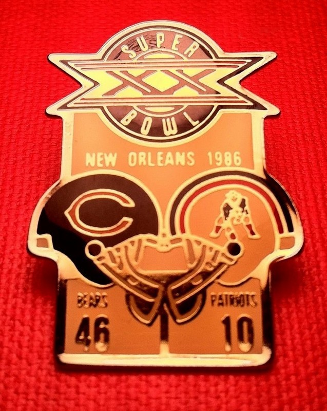 Vintage NFL Super Bowl XX (20) Starline Collector Set Pin: Bears vs Patriots