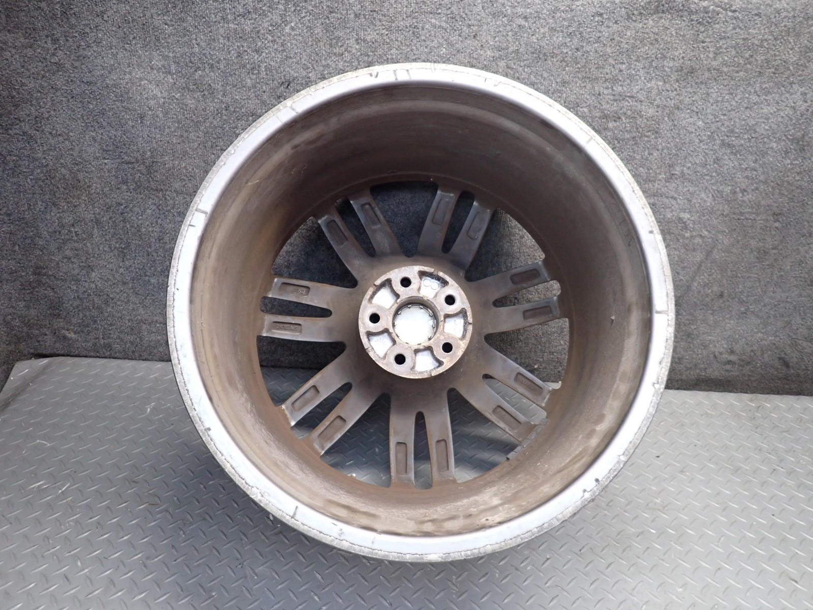 Maserati Quattroporte 2014-2021 Wheel